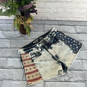 Mossimo Supply Co. high rise Americana shorts size 3